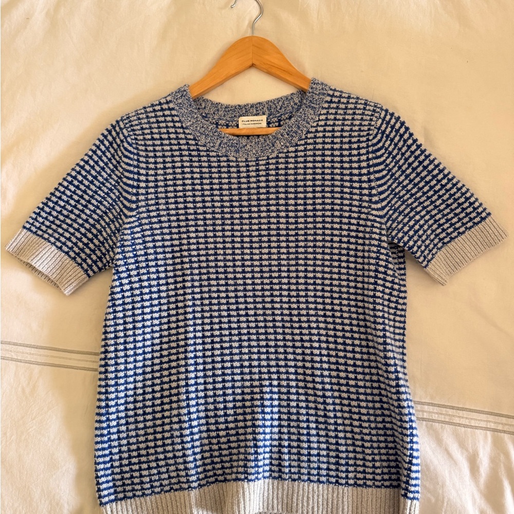Club Monaco Blue and White Knit Sweater